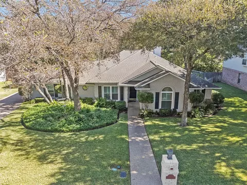 10007 Creek Bend Dr, Woodway, TX 76712