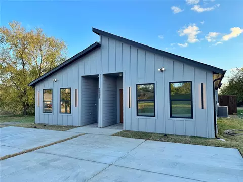 2113 Henry St, Greenville, TX 75401