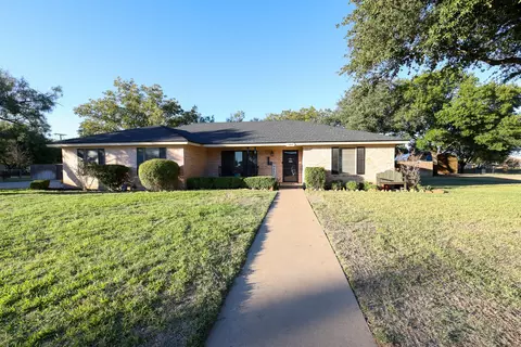 1300 Hillcrest St, Coleman, TX 76834