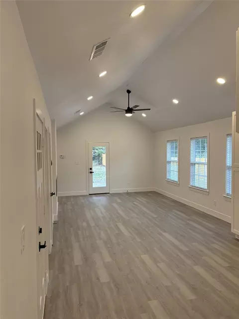 Living - 719 E Commerce Ave, Cooper, TX 75432 photo 1 of 2
