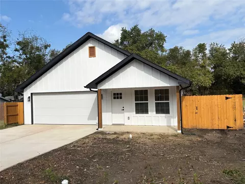 Exterior - 719 E Commerce Ave, Cooper, TX 75432 photo 2 of 4