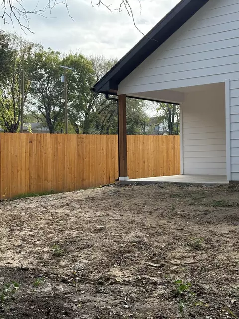 Exterior - 719 E Commerce Ave, Cooper, TX 75432 photo 4 of 4