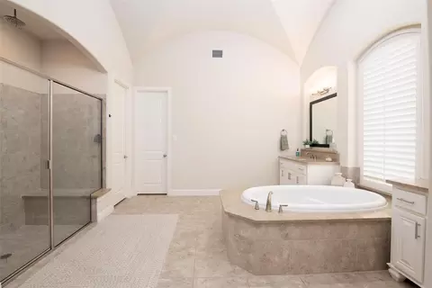 Bath - 1236 Split Rock Dr, Keller, TX 76248 photo 2 of 7