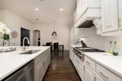 Kitchen - 1236 Split Rock Dr, Keller, TX 76248 photo 6 of 6
