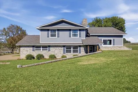 424 Edwards Dr, Dublin, TX 76446