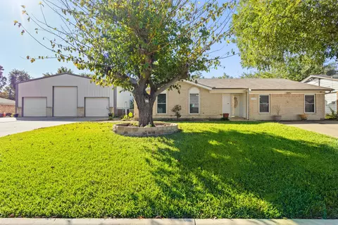 2309 January Ln, Grand Prairie, TX 75050