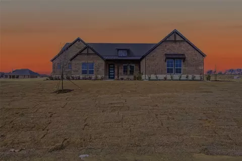 808 Valley Ridge Rd, Van Alstyne, TX 75495