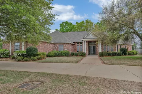 332 Crosscreek Dr, Bossier City, LA 71111