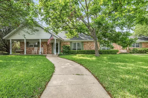 5601 Woodcastle St, Waco, TX 76710