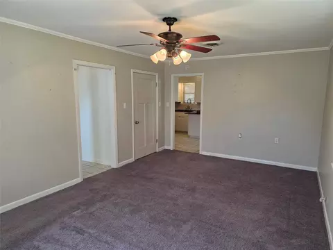 Living - 103 N Magnolia St, Plain Dealing, LA 71064 photo 4 of 4