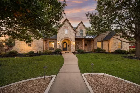 241 Masters Ln, Midlothian, TX 76065