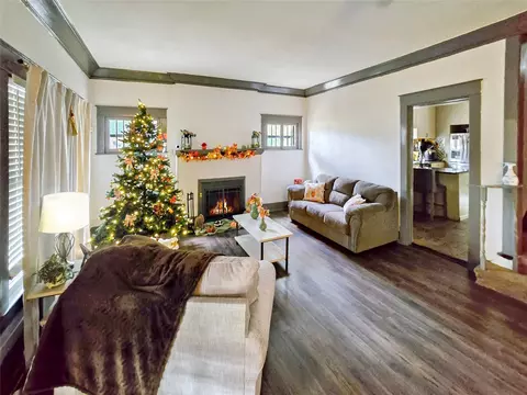 Living - 502 Griffith Ave, Terrell, TX 75160 photo 1 of 4