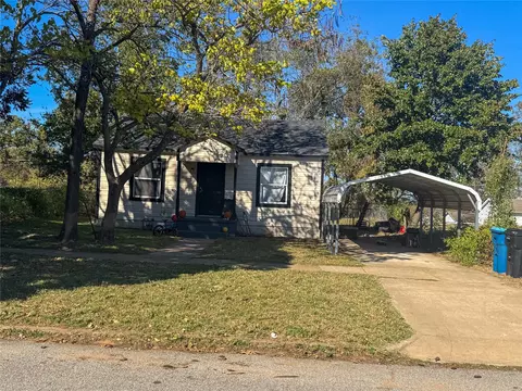 627 E Woodard St, Denison, TX 75021
