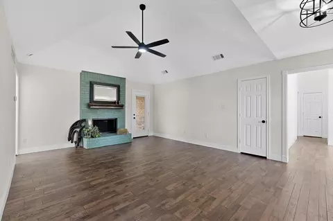 Living - 2601 Daisy Ln, Rowlett, TX 75089 photo 3 of 4