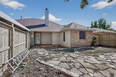 Exterior - 2601 Daisy Ln, Rowlett, TX 75089 photo 4 of 6