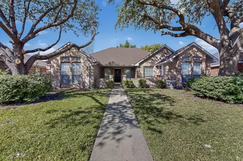 Exterior - 2601 Daisy Ln, Rowlett, TX 75089 photo 2 of 6