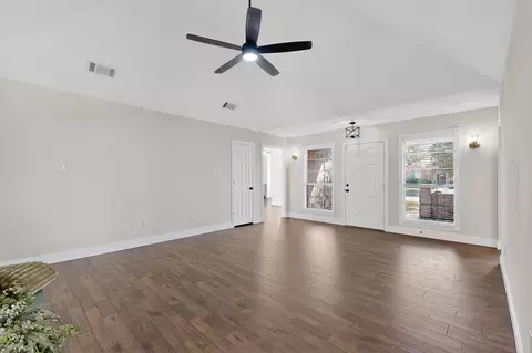 Living - 2601 Daisy Ln, Rowlett, TX 75089 photo 2 of 4