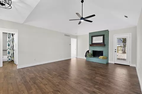 Living - 2601 Daisy Ln, Rowlett, TX 75089 photo 4 of 4