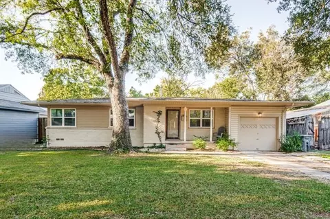 1848 Naylor St, Dallas, TX 75228