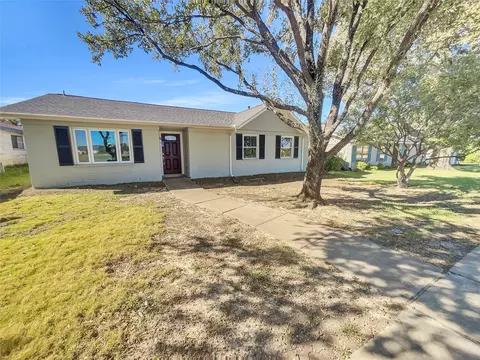 2004 E Peters Colony Rd, Carrollton, TX 75007