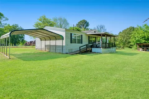 704 Cr 1416, Bogata, TX 75417