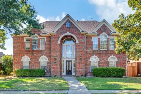 2221 Country Club Dr, Plano, TX 75074