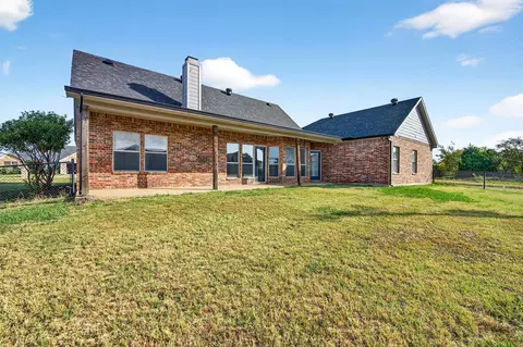 501 Harris St, Gunter, TX 75058