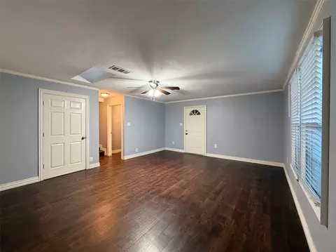 Living - 211 Second St, Denton, TX 76201 photo 3 of 4