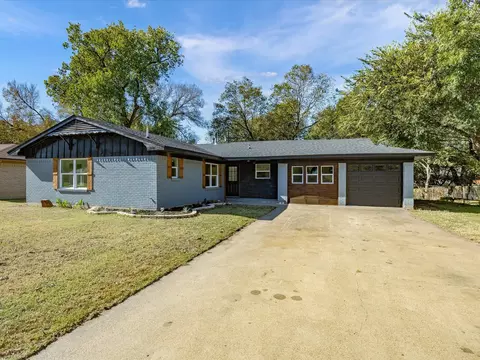 1509 Lyndale Dr, Ennis, TX 75119