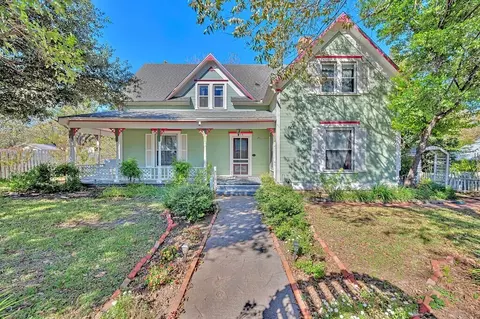 515 Hackberry St, Clifton, TX 76634