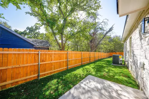 103 S 105 S Barron, Covington, TX 76636 photo 18