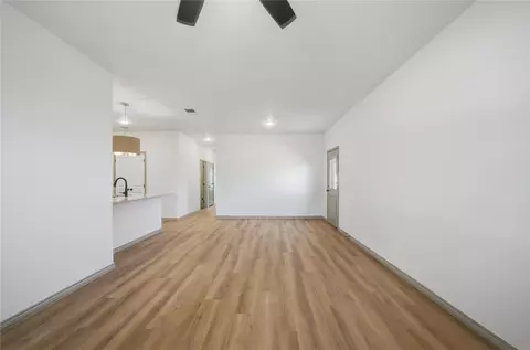 103 S 105 S Barron, Covington, TX 76636 photo 5
