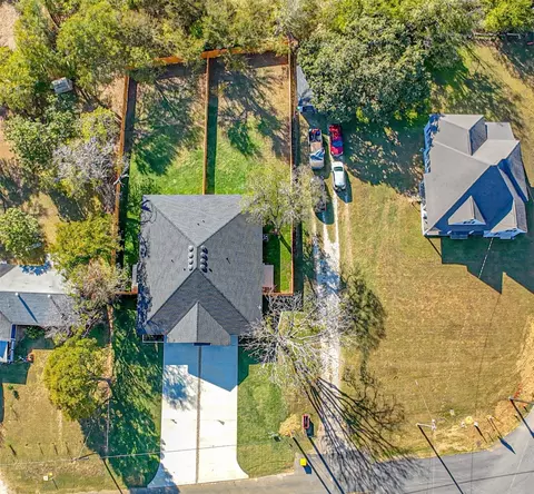 103 S 105 S Barron, Covington, TX 76636 photo 17