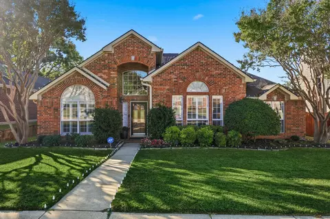 1132 Emily Ln, Carrollton, TX 75010