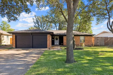 13526 Janwood Ln, Farmers Branch, TX 75234
