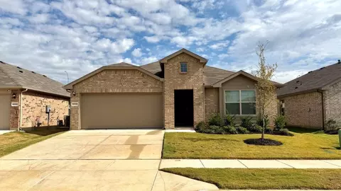 10509 Dovetail Ln, Crowley, TX 76036
