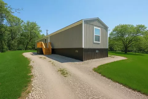 4214 W Virginia Dr, Granbury, TX 76048