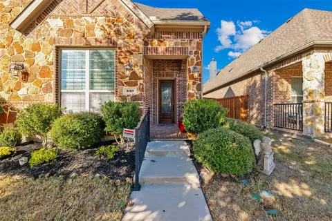 540 Enfield Dr SW, Frisco, TX 75036