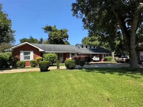 6142 Masonic Dr, Alexandria, LA 71301