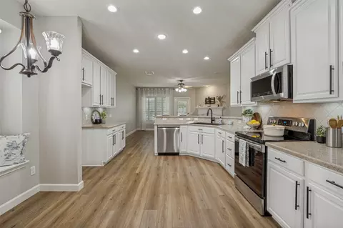 359 Wrangler Dr, Fairview, TX 75069