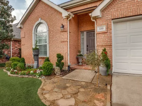359 Wrangler Dr, Fairview, TX 75069