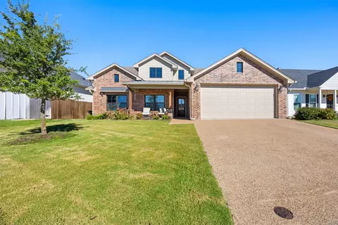 10317 Fallen Leaf Dr, Waco, TX 76712