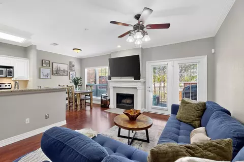 2344 Southcourt Cir, Irving, TX 75038