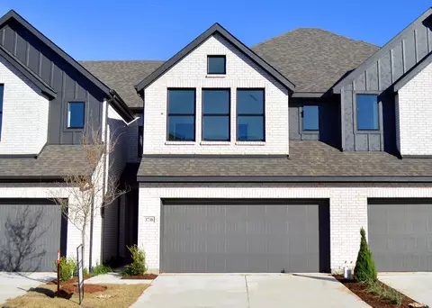 3738 Pierce Ln, Grand Prairie, TX 75052