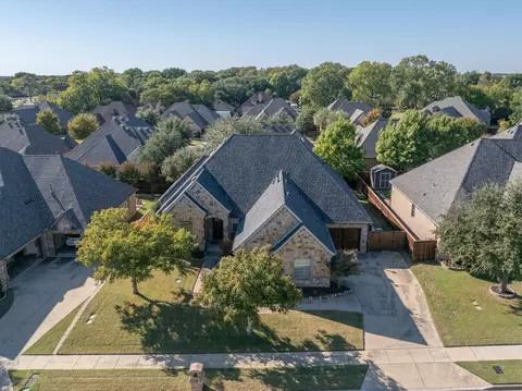 6521 Rock Springs Dr, North Richland Hills, TX 76182