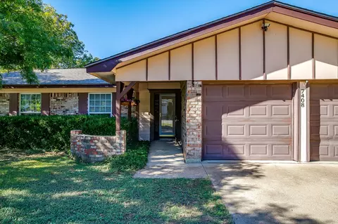 7408 Marlborough Dr W, Fort Worth, TX 76134
