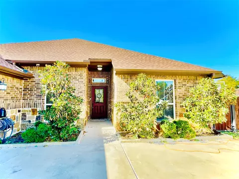3203 Baskin Dr, Lancaster, TX 75134