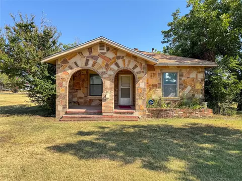Exterior - 809 W 3rd St, Cisco, TX 76437 photo 5 of 20