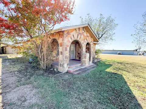 Exterior - 809 W 3rd St, Cisco, TX 76437 photo 3 of 20