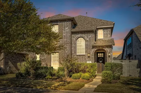 704 8th St, Argyle, TX 76226
